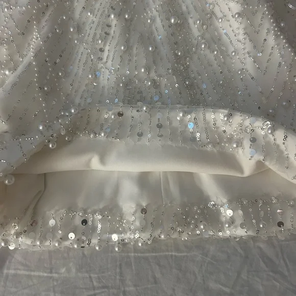 UNTAMED PETALS BY AMANDA JUDGE White Beaded Off-Shoulder Mini Dress - Picture 7 of 7